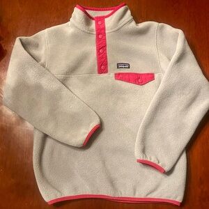 Patagonia Girls' Lightweight Synchilla
Snap-T Pullover Size M Grey Pink